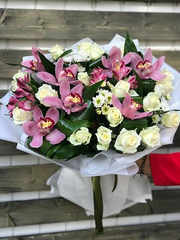 Букет цветов из: Розы и Хризантемы в Илек