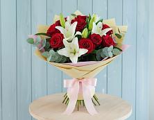 Букет цветов из:  Лилии и Розы в Илек