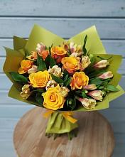 Букет цветов из:  Альстромерии и Розы в Илек