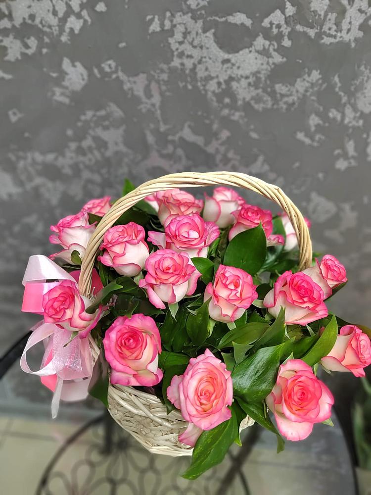 Цветочная композиция из Розы в корзине в Илек