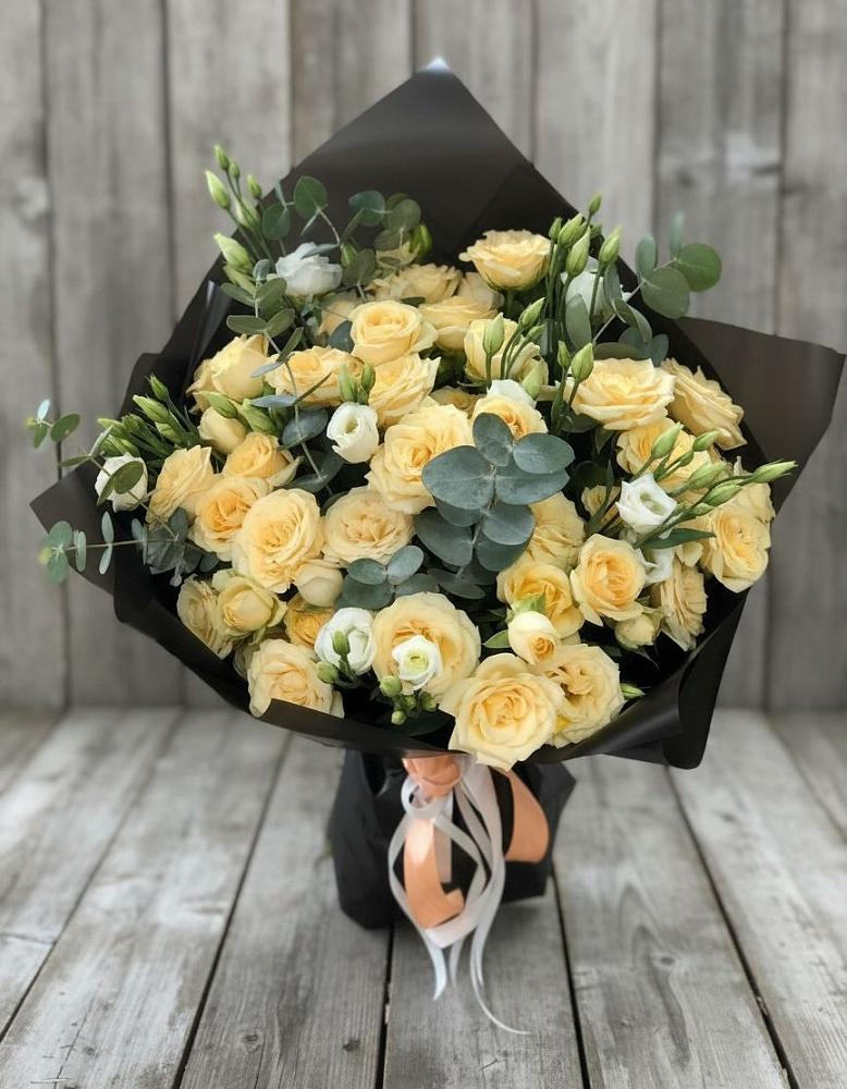 Букет цветов из: Розы и Лизиантусы в Илек