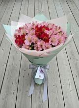 Букет цветов из:  Альстромерии #REPLACE_PRED# Илек