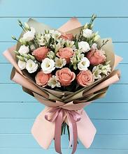 Букет цветов из:  Розы, Альстромерии и Лизиантусы в Илек