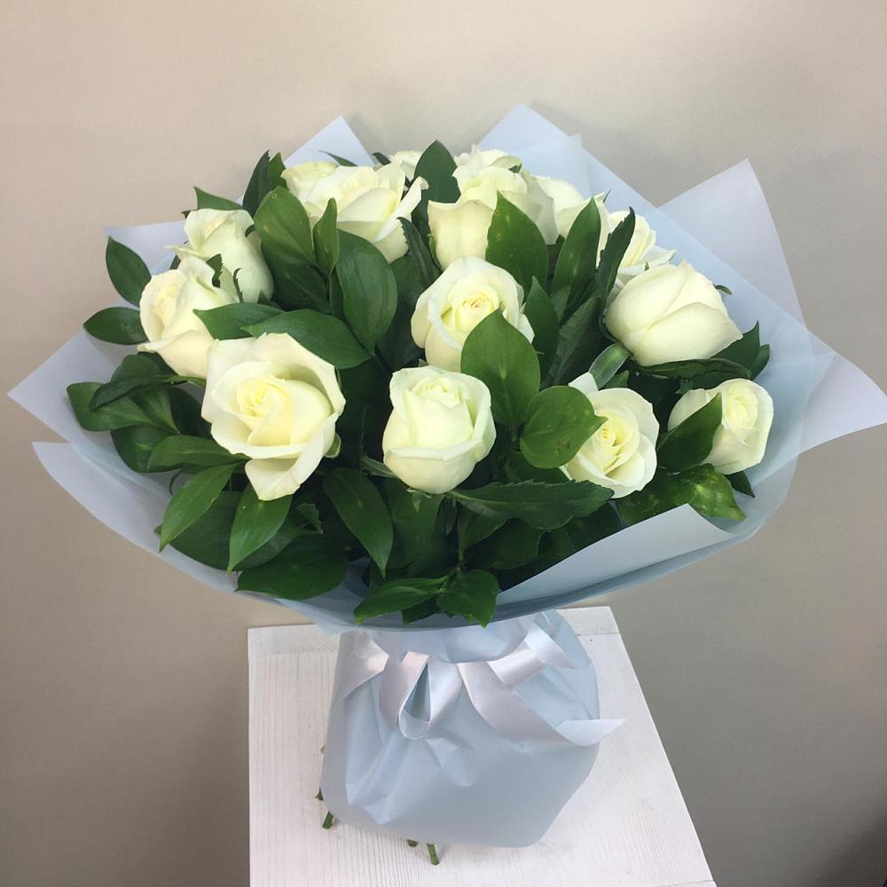 Букет 15 Белых роз Проуд в Илек