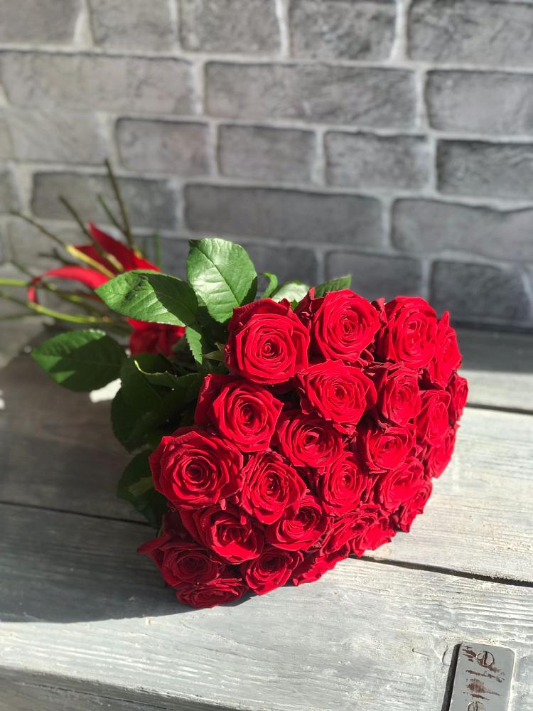 Букет Красные розы Фридом в Илек