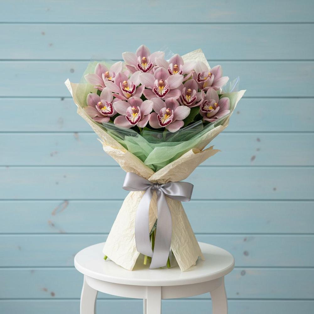 Букет цветов из: Орхидеи и Розы в Илек