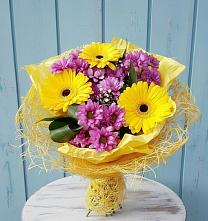 Букет цветов из:  Хризантемы и Герберы в Илек