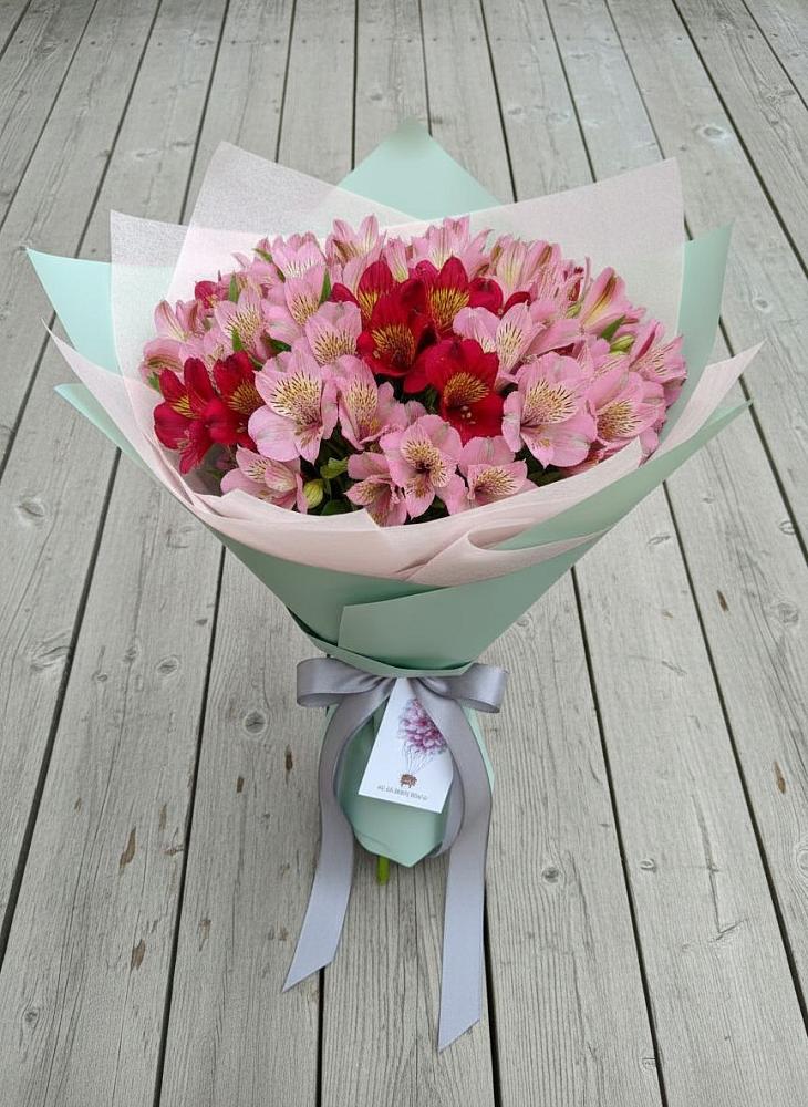 Букет цветов из: Альстромерии в Илек