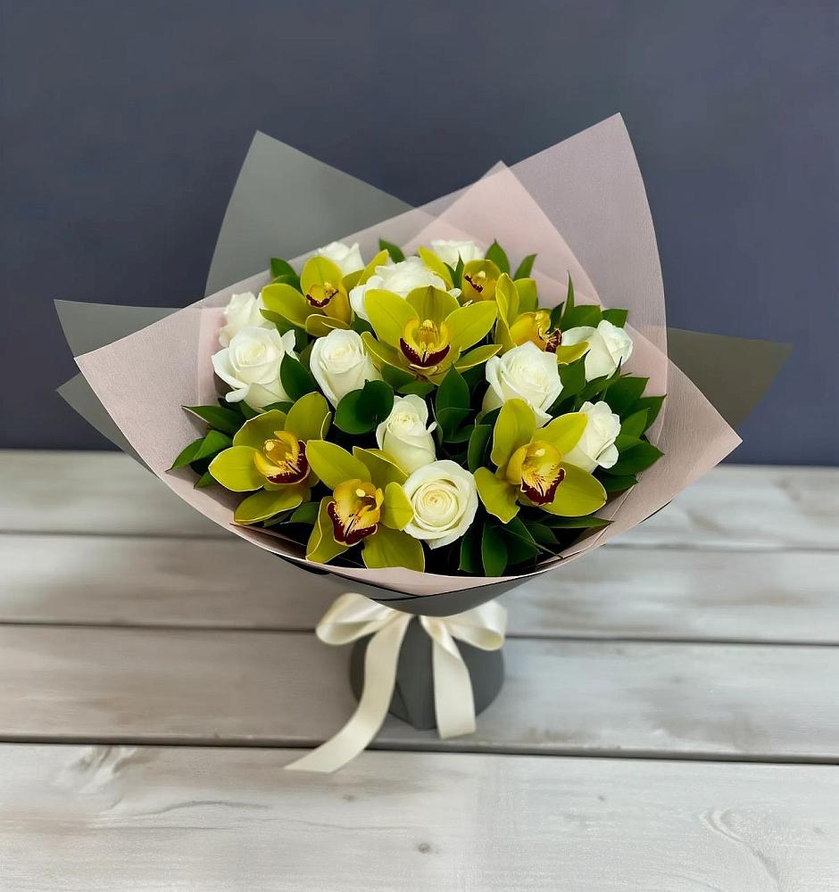 Букет цветов из: Орхидеи и Розы в Илек