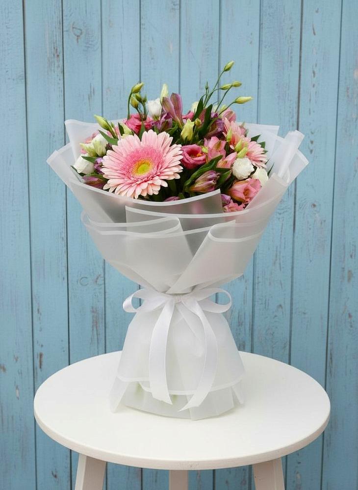 Букет цветов из: Герберы, Альстромерии и Лизиантусы в Илек