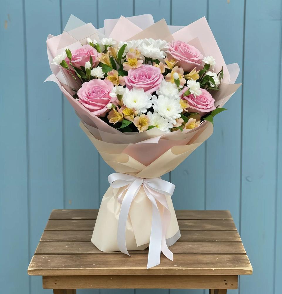 Букет цветов из: Гвоздики, Орхидеи и Розы в Илек