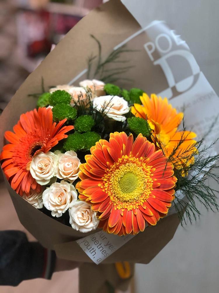 Букет цветов из: Герберы, Хризантемы и Розы в Илек