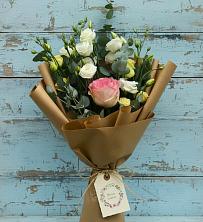 Букет цветов из:  Розы и Лизиантусы в Илек
