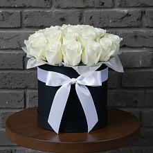 Цветочная композиция из Розы в шляпной коробке в Илек